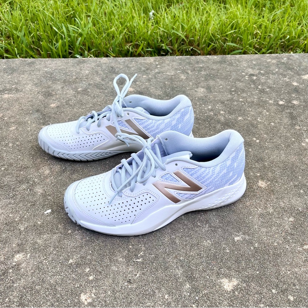New Balance 696 Women’s Tennis Sneakers ✨ Never Worn